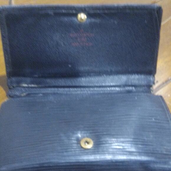 Louis Vuitton Epi Bifold Wallet with COA - Picture 6 of 11